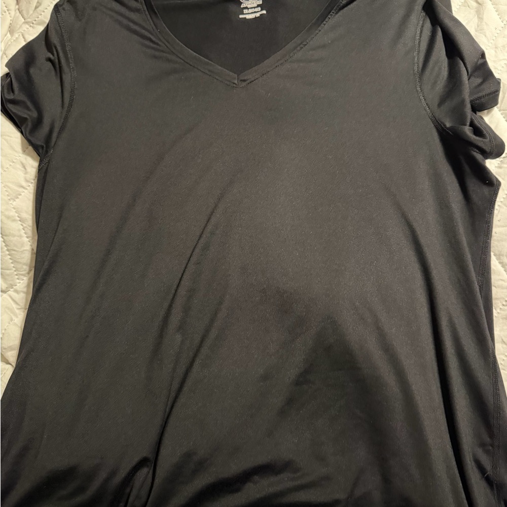 Athletic Works Black V-Neck Short Sleeve Tee